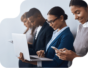 Empresas e Negócios - Profissionais a trabalhar com tecnologia