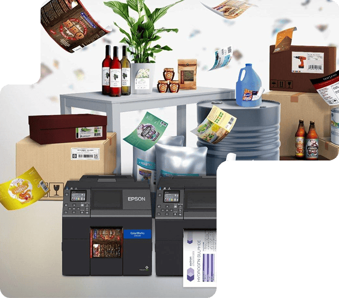 Impressora de etiquetas Epson com vários produtos rotulados.