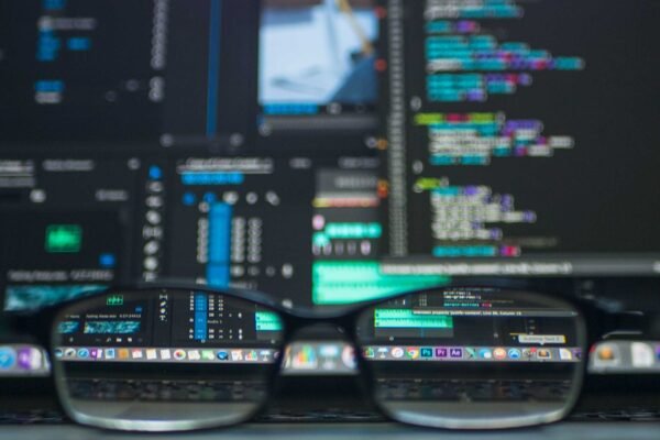 Que setores de atividade são cobertos pela Multimac